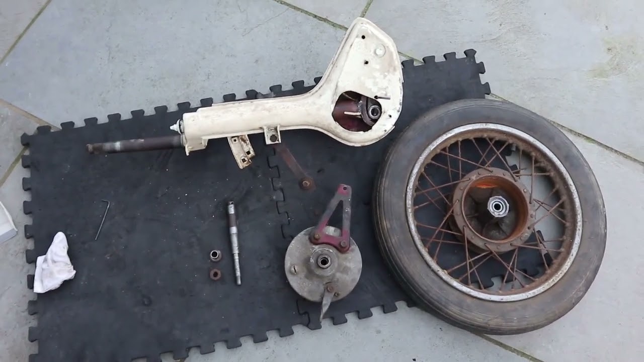 Ariel Arrow Rebuild - Episode 4, Forks and Front Wheel