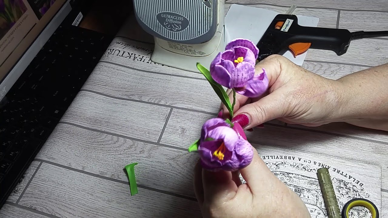 Они как живые !!!Крокусы из фоамирана!!!!
