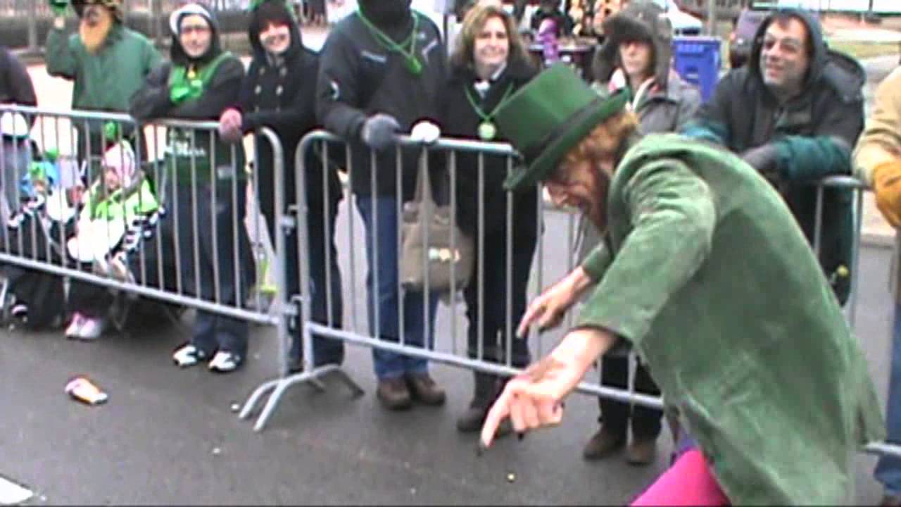 Leprechaun - DRIVE THRU / SCARE PRANK