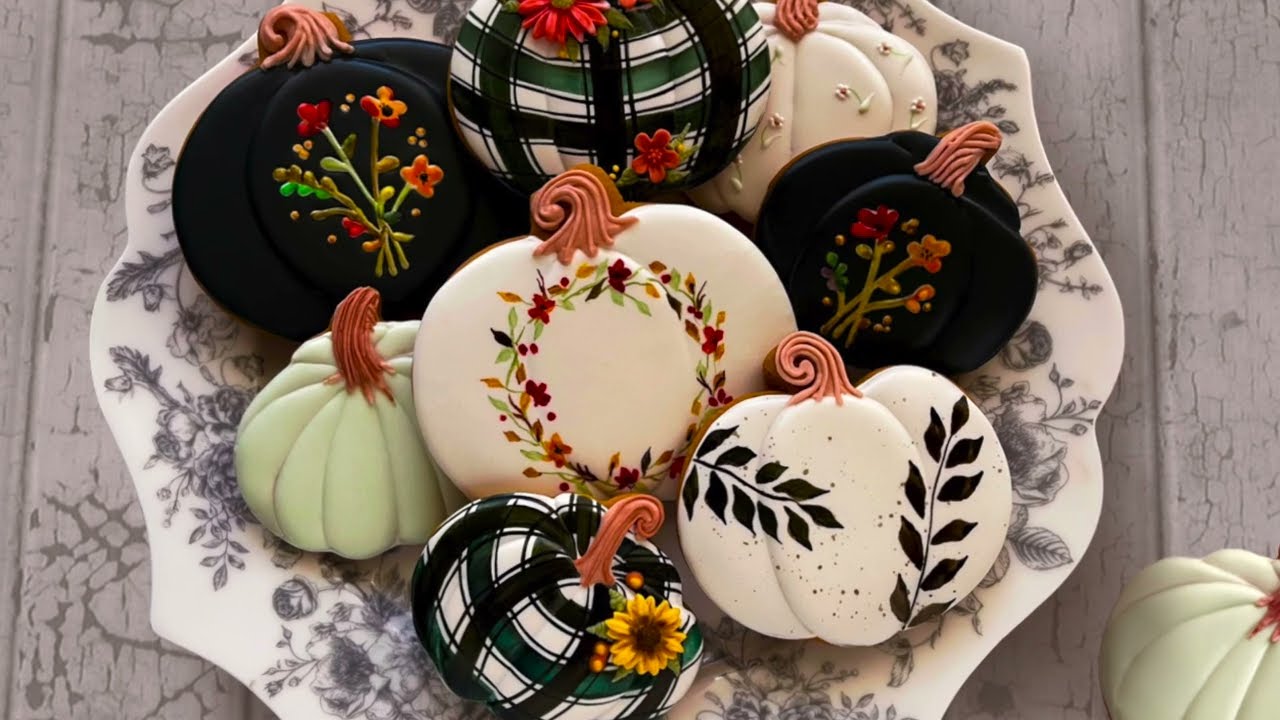 Pumpkin cookies.. Plaid, hand painted, wet-on-wet techniques.