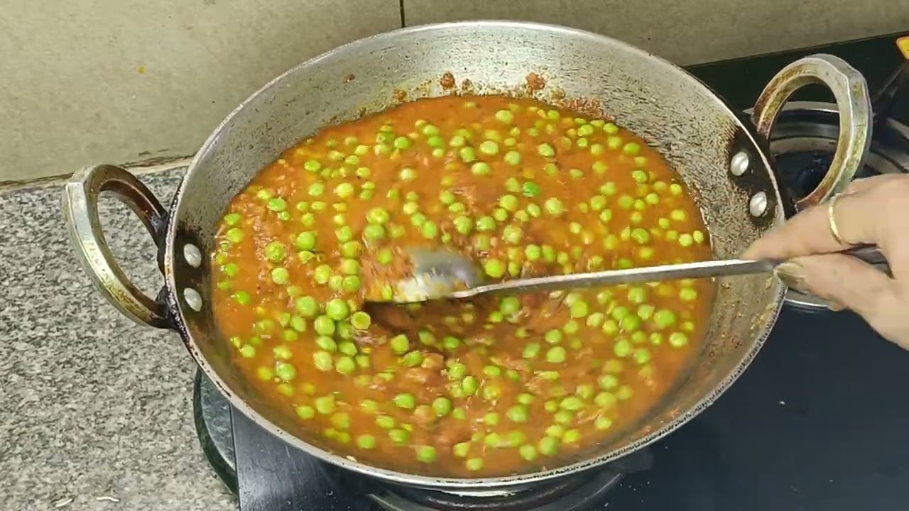 💖 वैलेंटाइन डे पर बच्चों के लिए प्यार से बना मटर-पनीर 💖