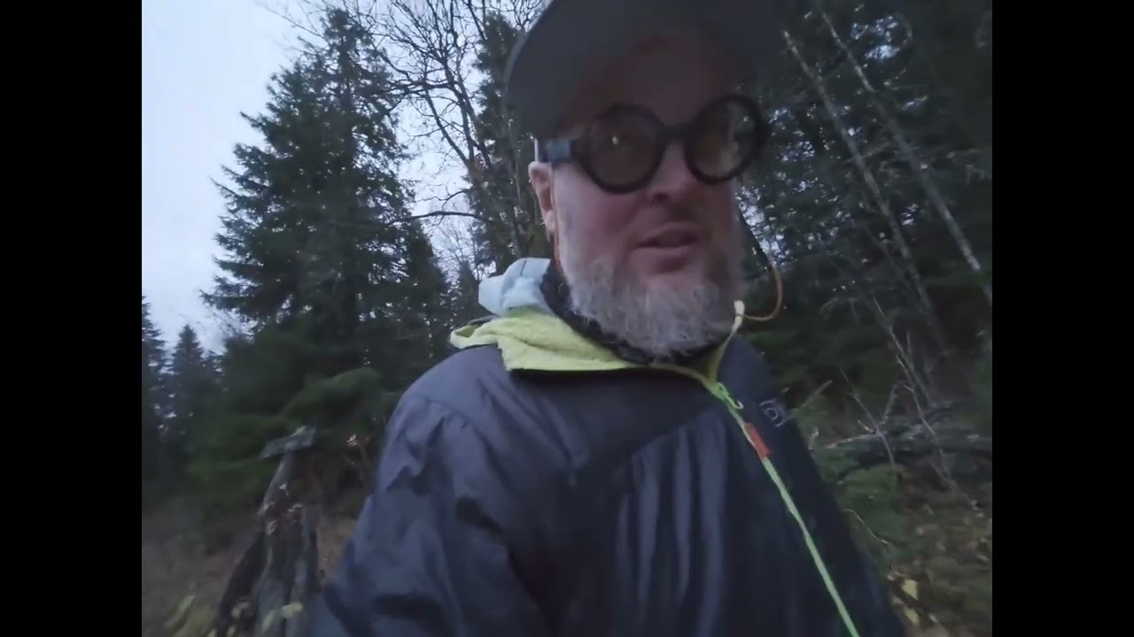 Vandring Höglandsleden från mattarps bokskog till sandsjöbadet i hok. 