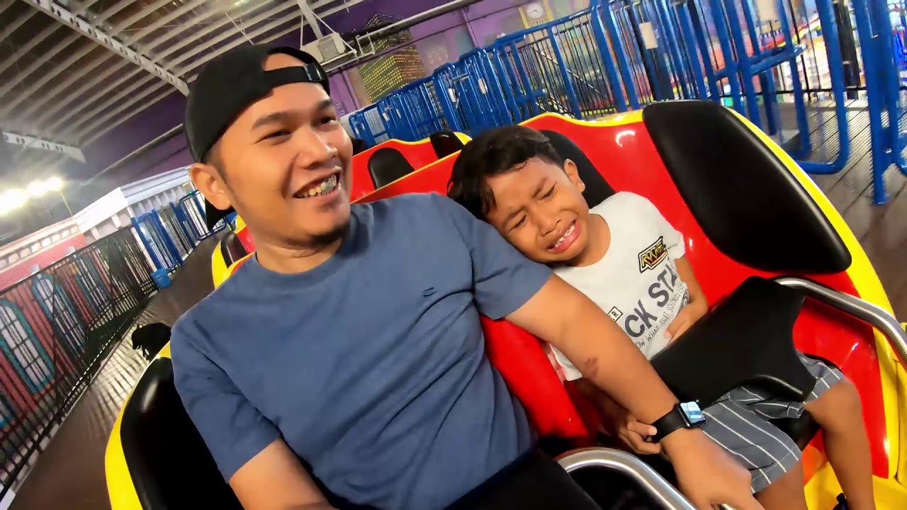 Drama naik roller coaster mini di transmart buah batu bandung