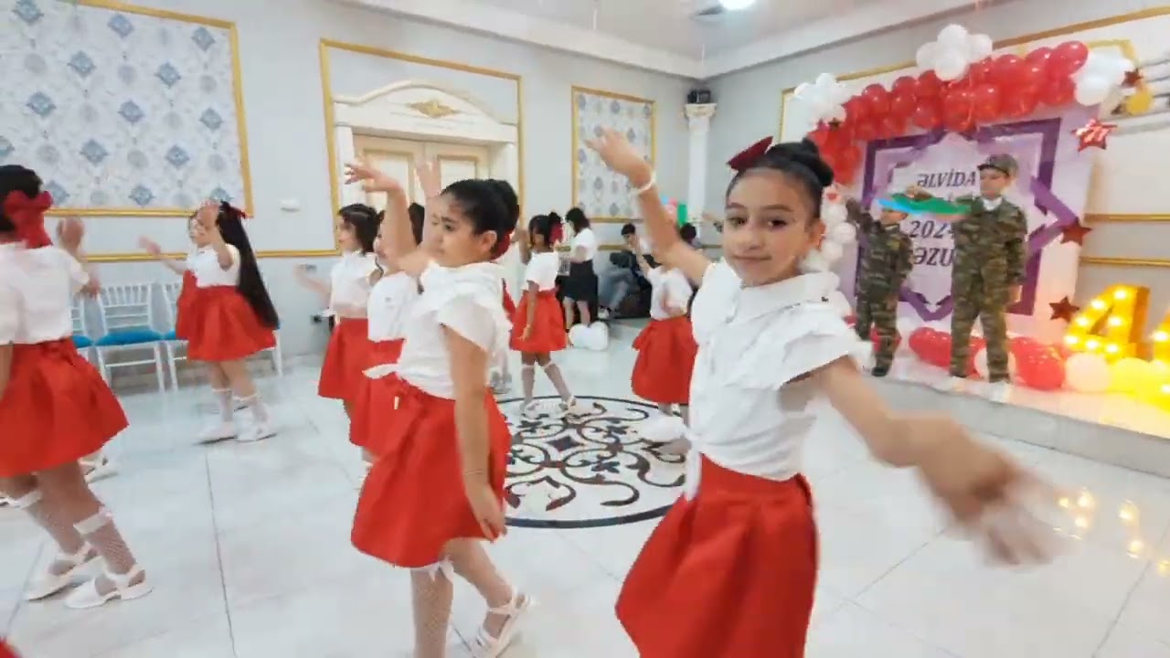 8 sayı tam orta məkdəbin 4 c sinifinin əlvida ibtidai sinif şənliyi