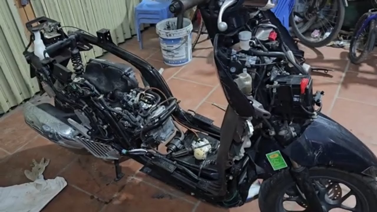 Honda Lead 125cc Maintenance and Reassembly Helps Increase Engine Life