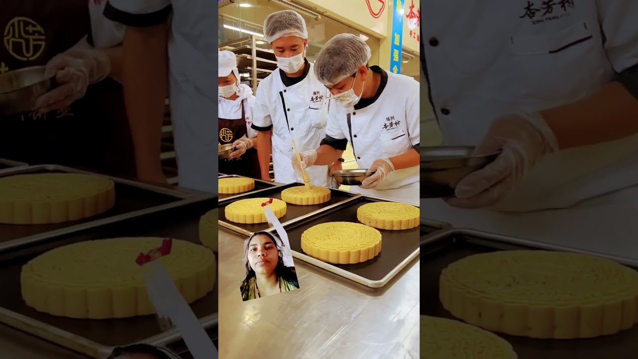 #food #cake #foodie #streetfood #bakery #mooncake #chinesecake #bakeryproducts #