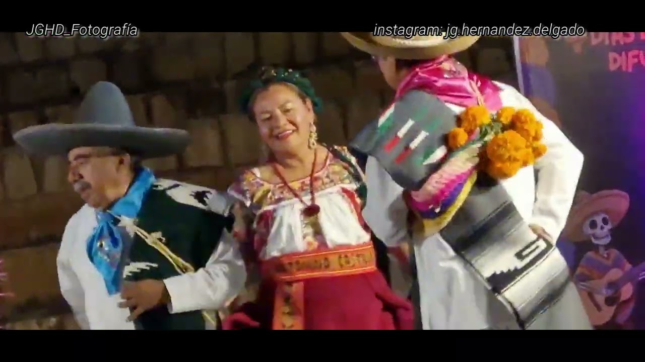 Caminando por Oaxaca día de muertos octubre 19