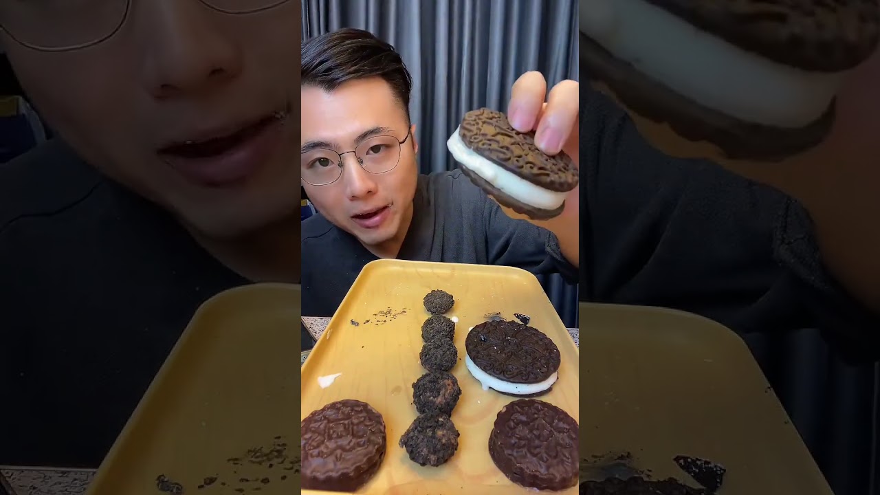 The Black Ice Cream Parlor will be live-streamed at 940 p.m#Chewing sound#Crunchy#Crispy i