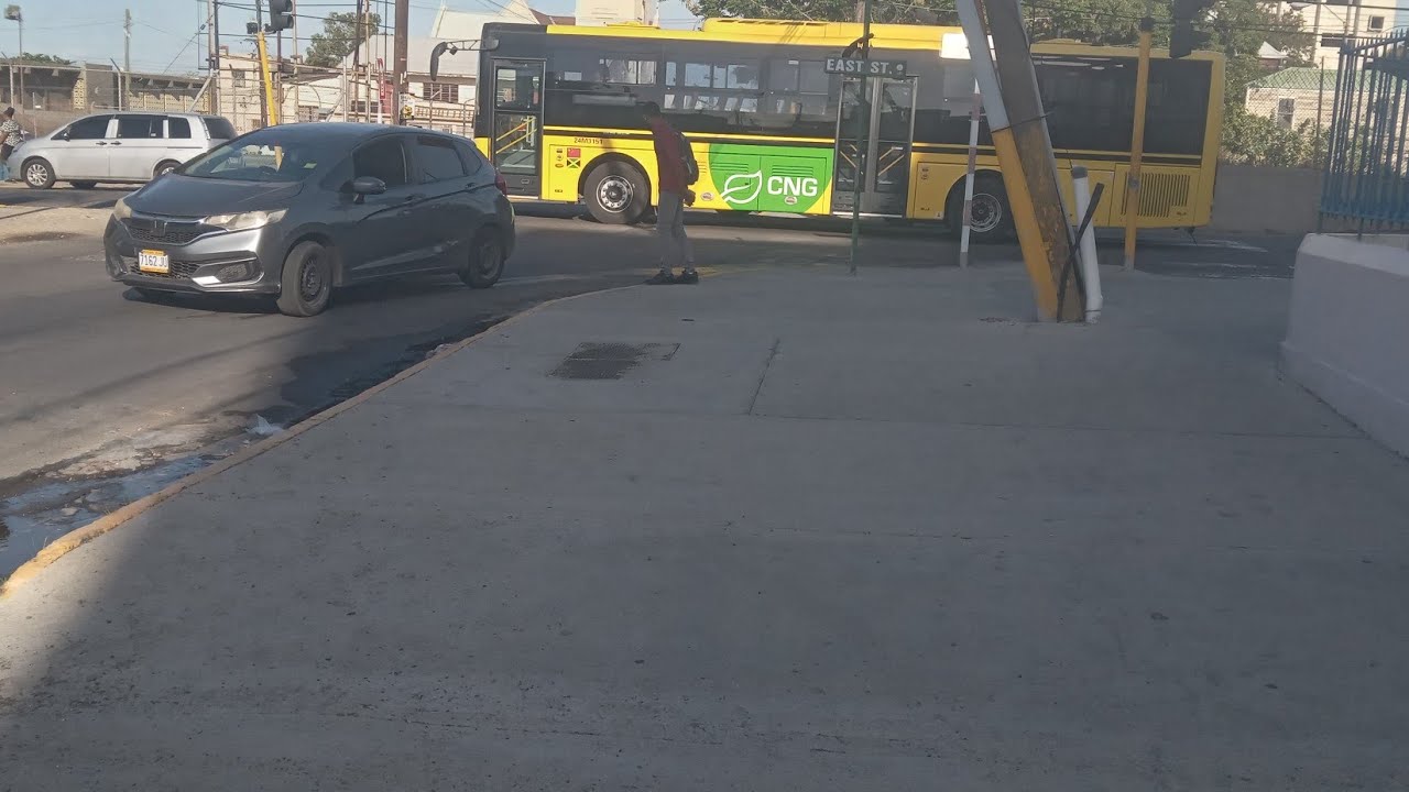 JUTC (2024 Golden Dragon Triumph CNG XML6125J13CN) Route 12A: Half Way Tree - Naggo Head (24M3137)