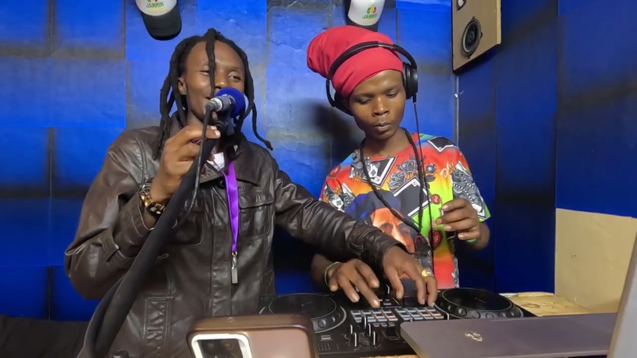 Mc Grandson ft Jah cool fire reggae mixtape (Jammin Touchdown session)