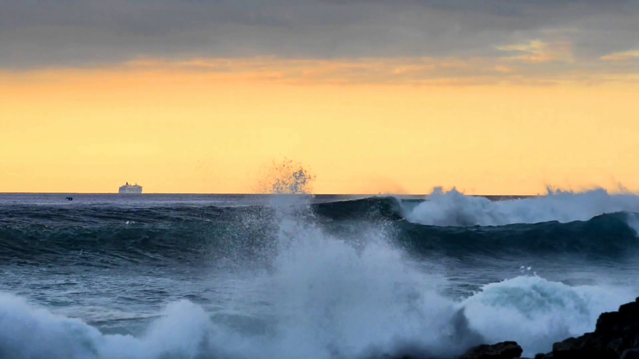1-20-16 Large Waves & Surfing - Big Island of Hawaii - Nikon D800