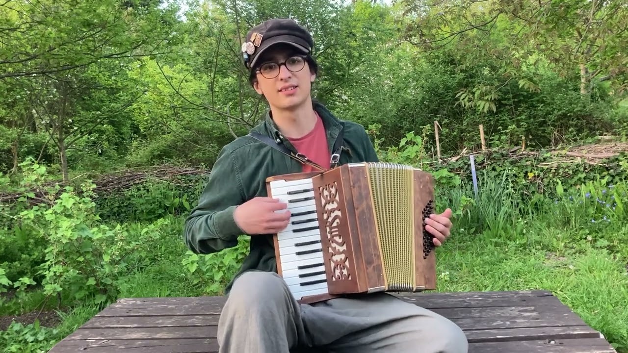Amsterdam (Jacques Brel) - English Lyrics - Accordion Cover