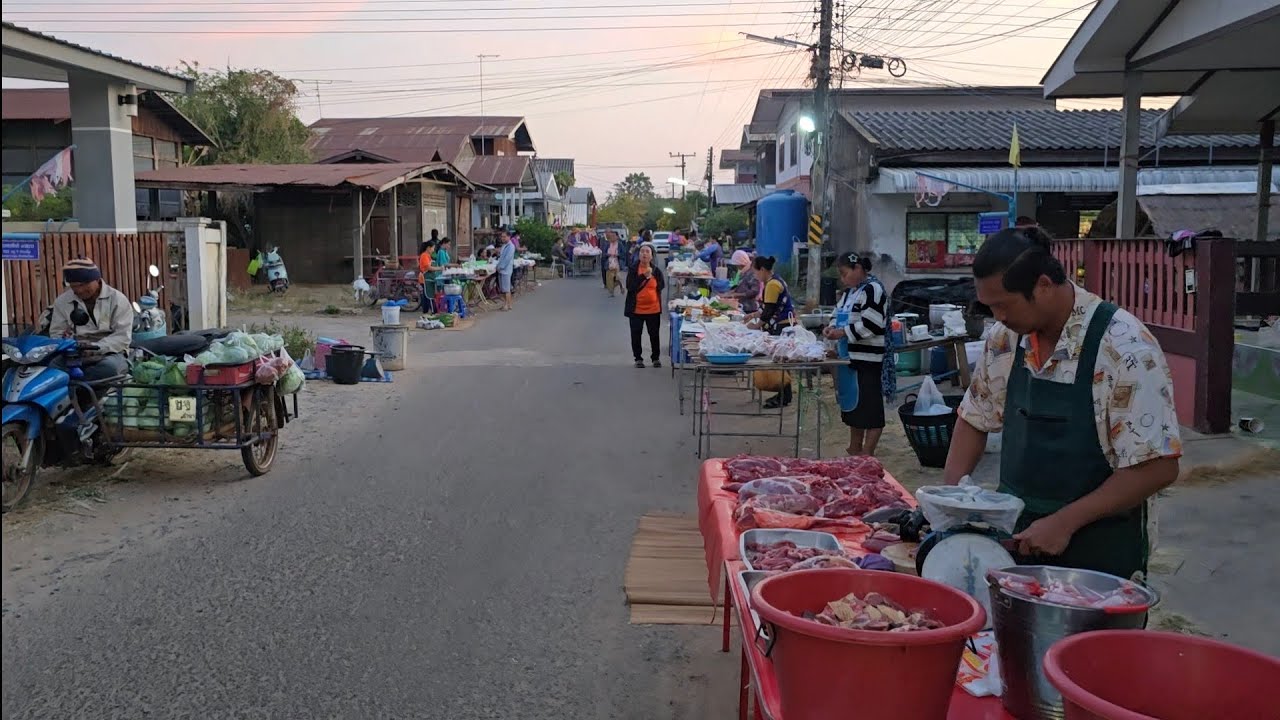 ตลาดนัดยามเช้า บ้านบ่าวมี.
