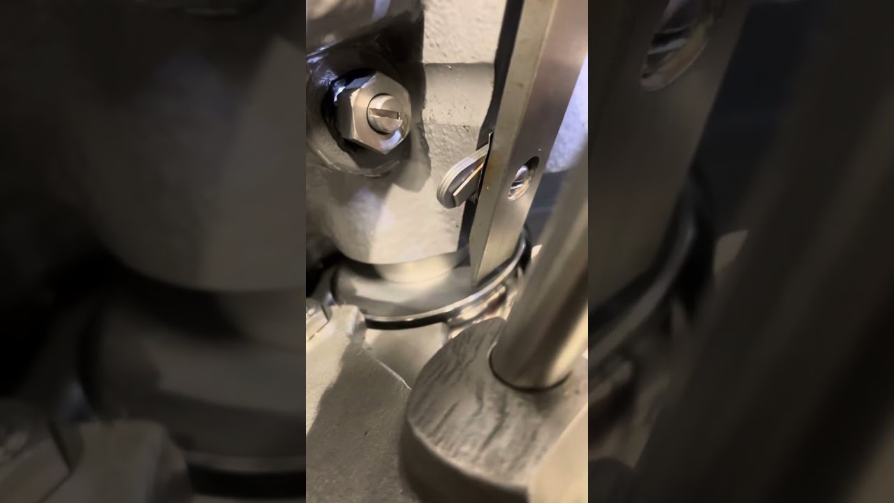 Angelus Seamer 120L lid feed setup