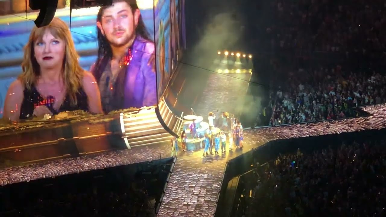 Taylor Swift - Call It What You Want - Reputation Tour - Indianapolis, IN