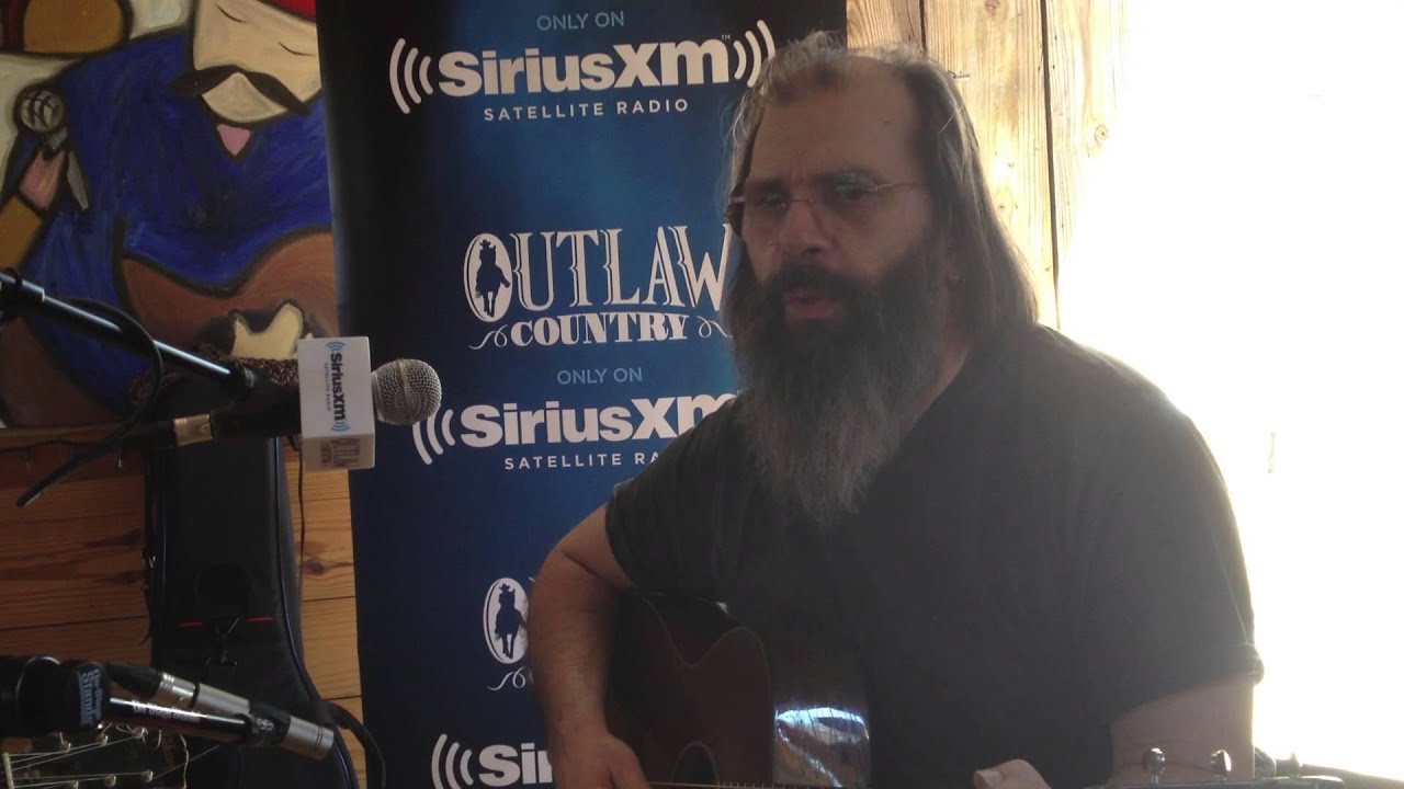 Steve Earle sings 