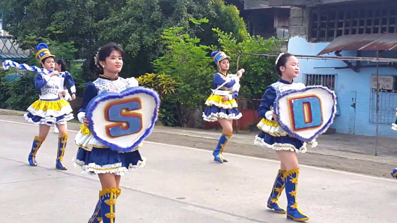 ARAW NG MOLAVE
