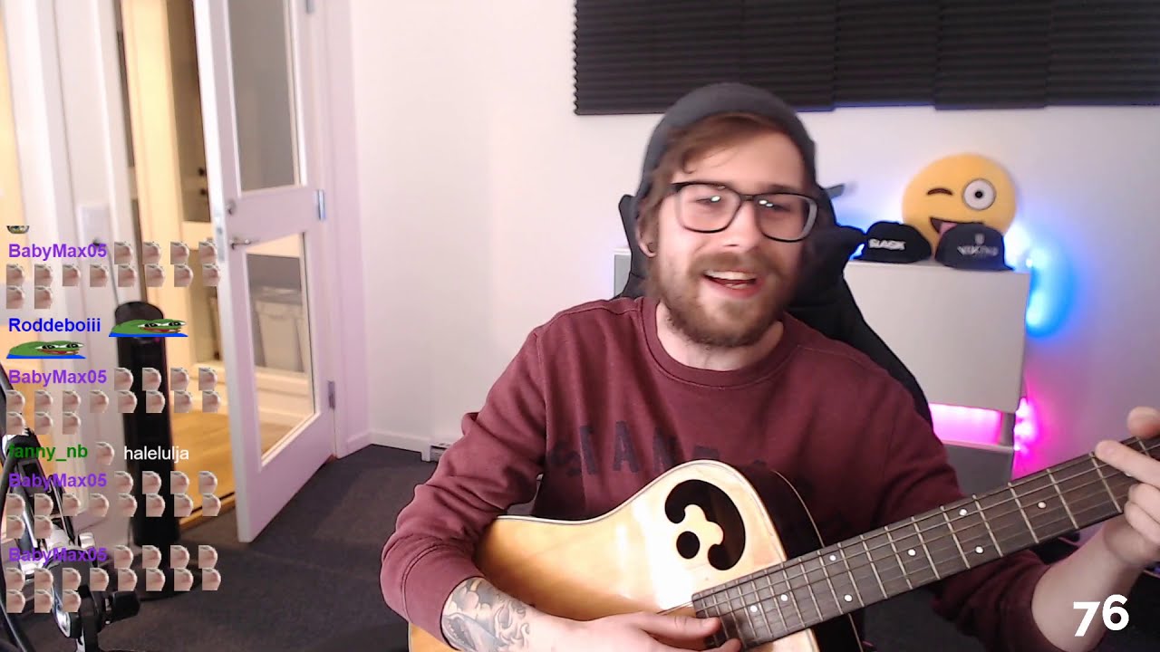 Glooten spelar Wii Theme och Bumbibjörnarna på Matinbums gitarr