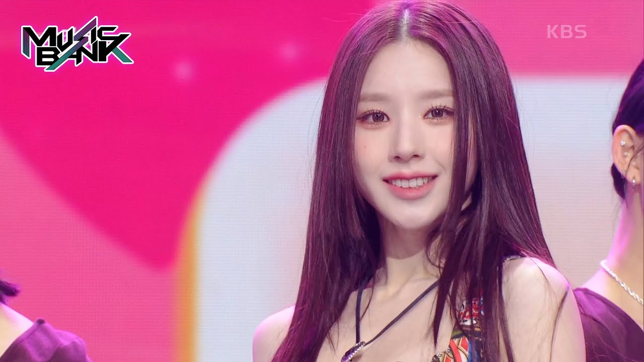 Algorithm - HeeJin(ARTMS) [Music Bank] | KBS WORLD TV 231110