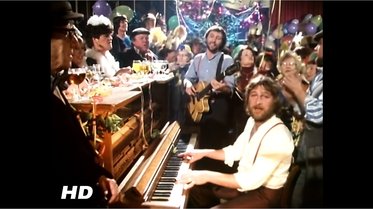 Chas & Dave - Stars Over 45 (Official HD Music Video)