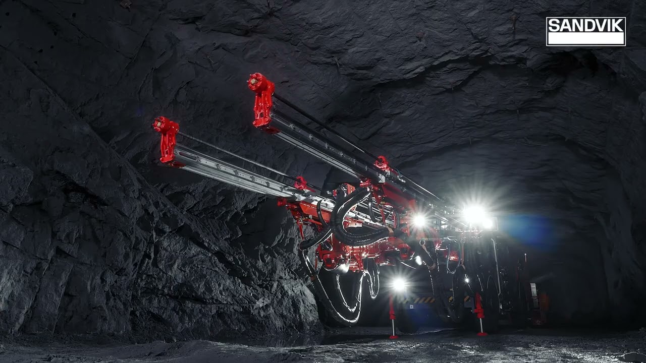 Sandvik DD322i Development drill - Portuguese