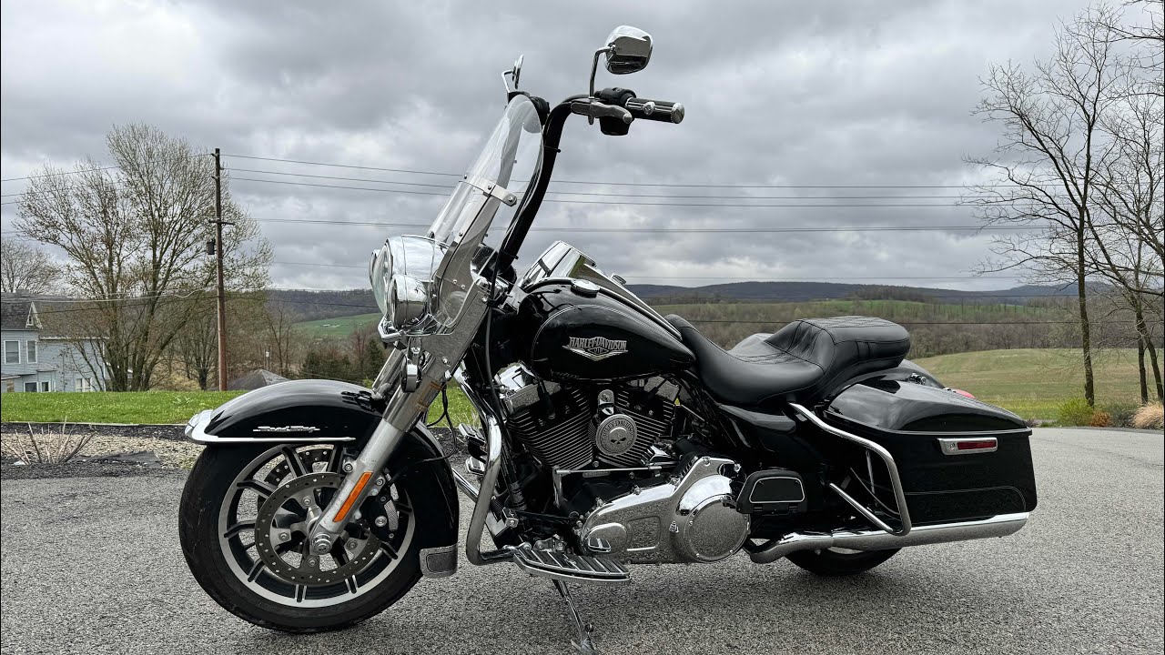 Как установить 18-дюймовые подвески Ape на Harley Davidson Road King 2016 года с помощью удлините...