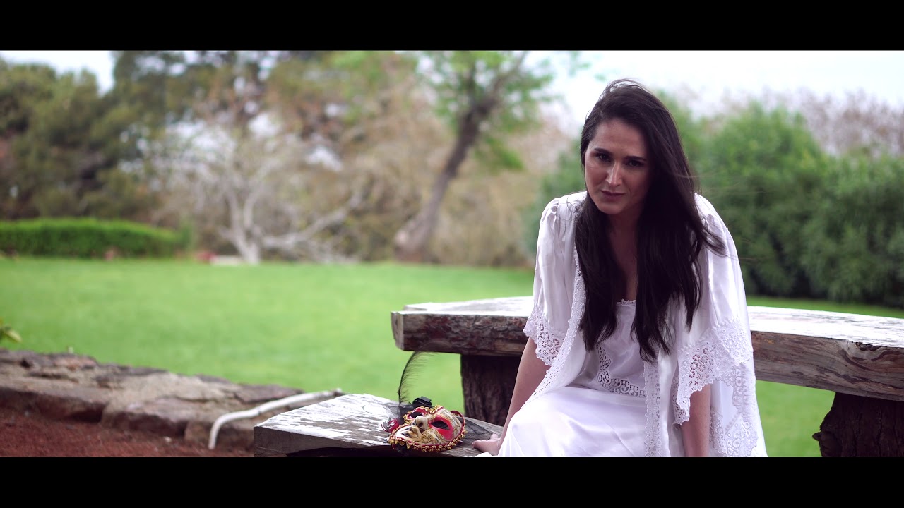 Merve Çaloğlu - Harikalar Diyarında Ben