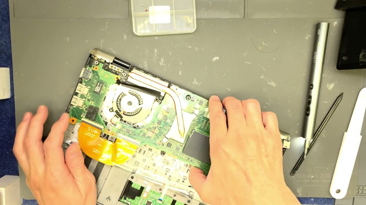 dynabook PG8DNTCCGL7KD1 キーボード交換 分解 Disassembly