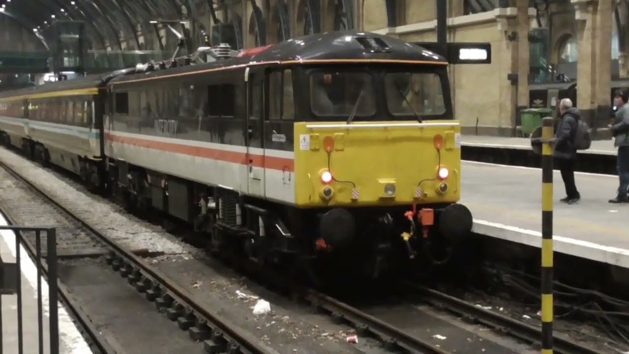 87002 Royal Sovereign 