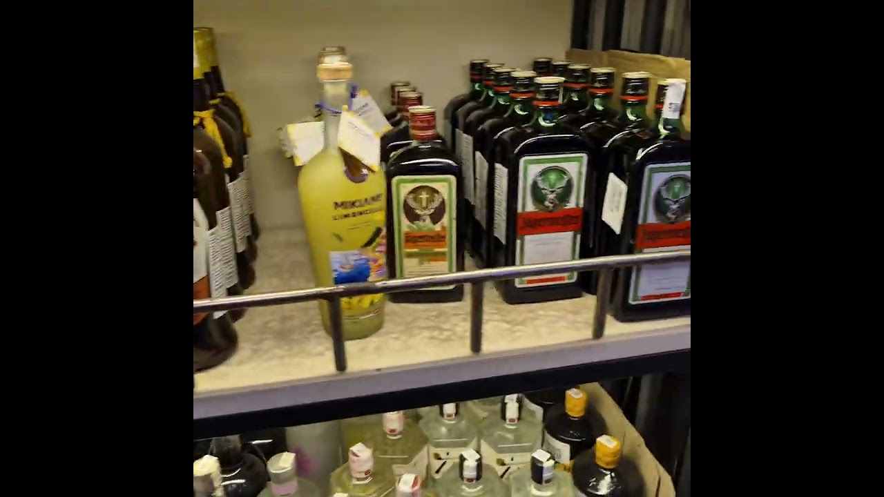 Delhi&rsquo;s Most Premium Liquor Experience | Walk & Choose Your Drink #DelhiLifestyle #ConnaughtPlace