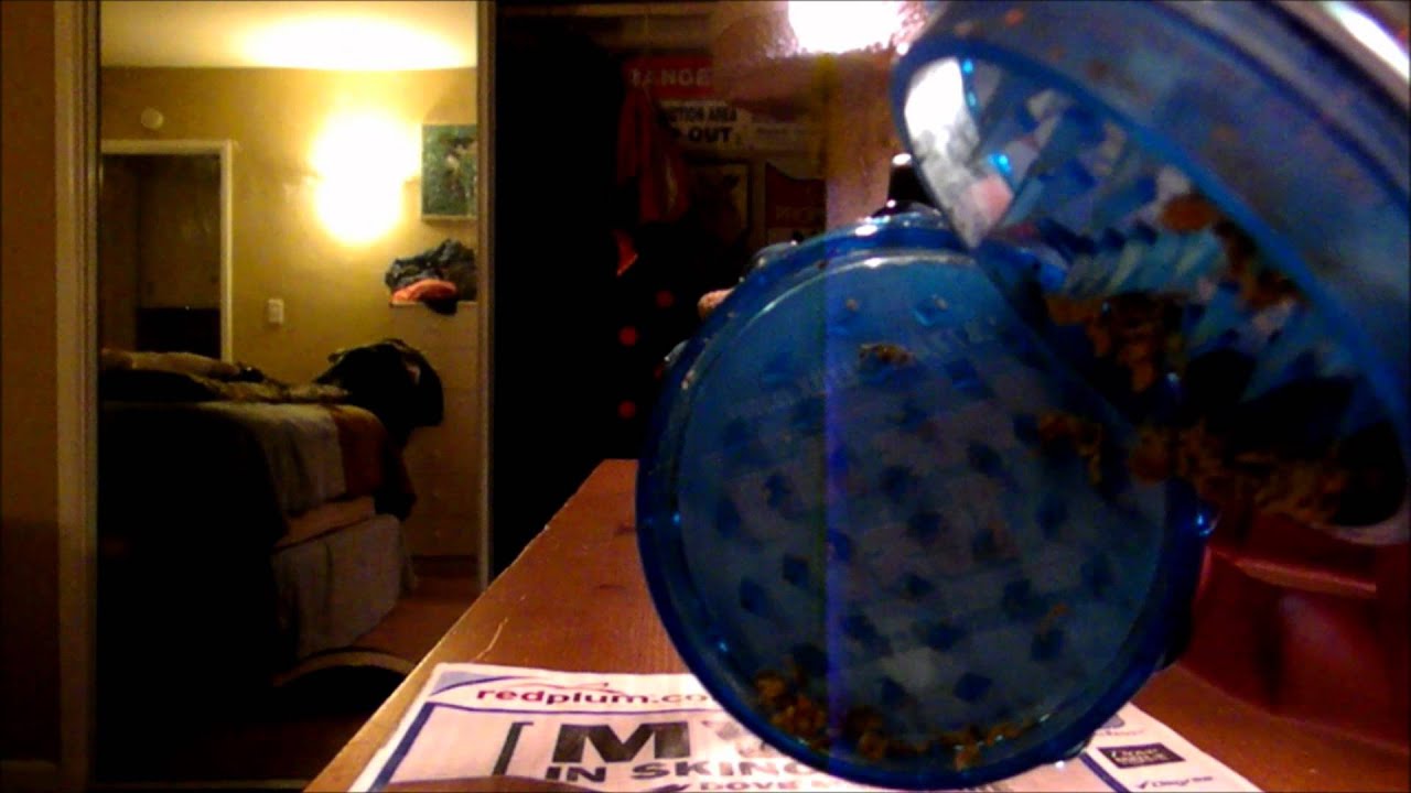 EastCoastToke Tries A Plastic Grinder