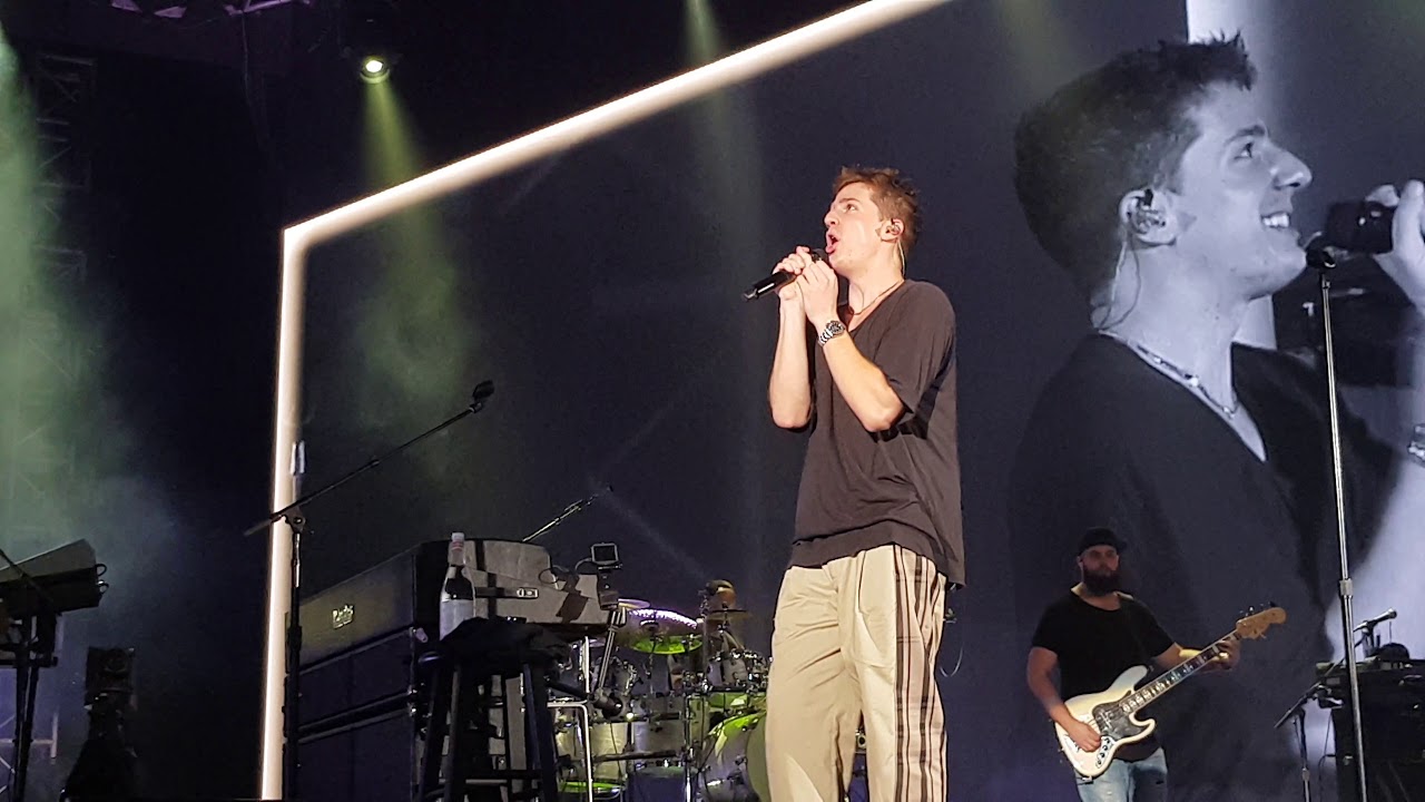 Charlie Puth - Attention Live in VN Indonesia