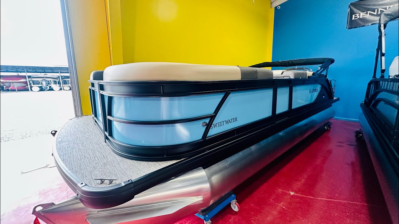 Sweetwater 2286SFL 2026 года от @GodfreyPontoonBoats, трёхместный, с кормовым лаунжем и обновлённ...