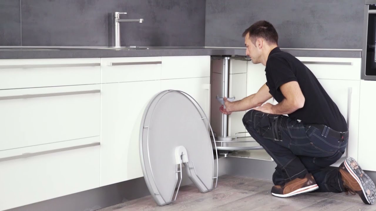 Küchenmontage | Karussellschrank