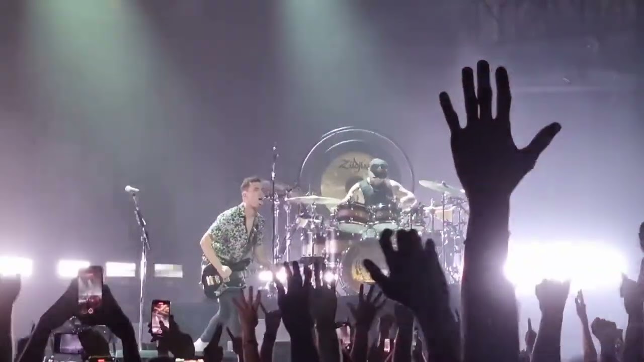 Royal Blood - Lights out - LIVE 24.06.22 Milan @royalblooduk @mikekerr