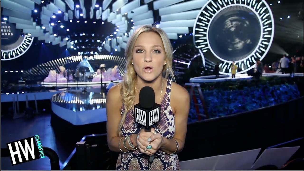 5SOS & Taylor Swift - MTV VMA Exclusive Sneak Peek! (BACKSTAGE)