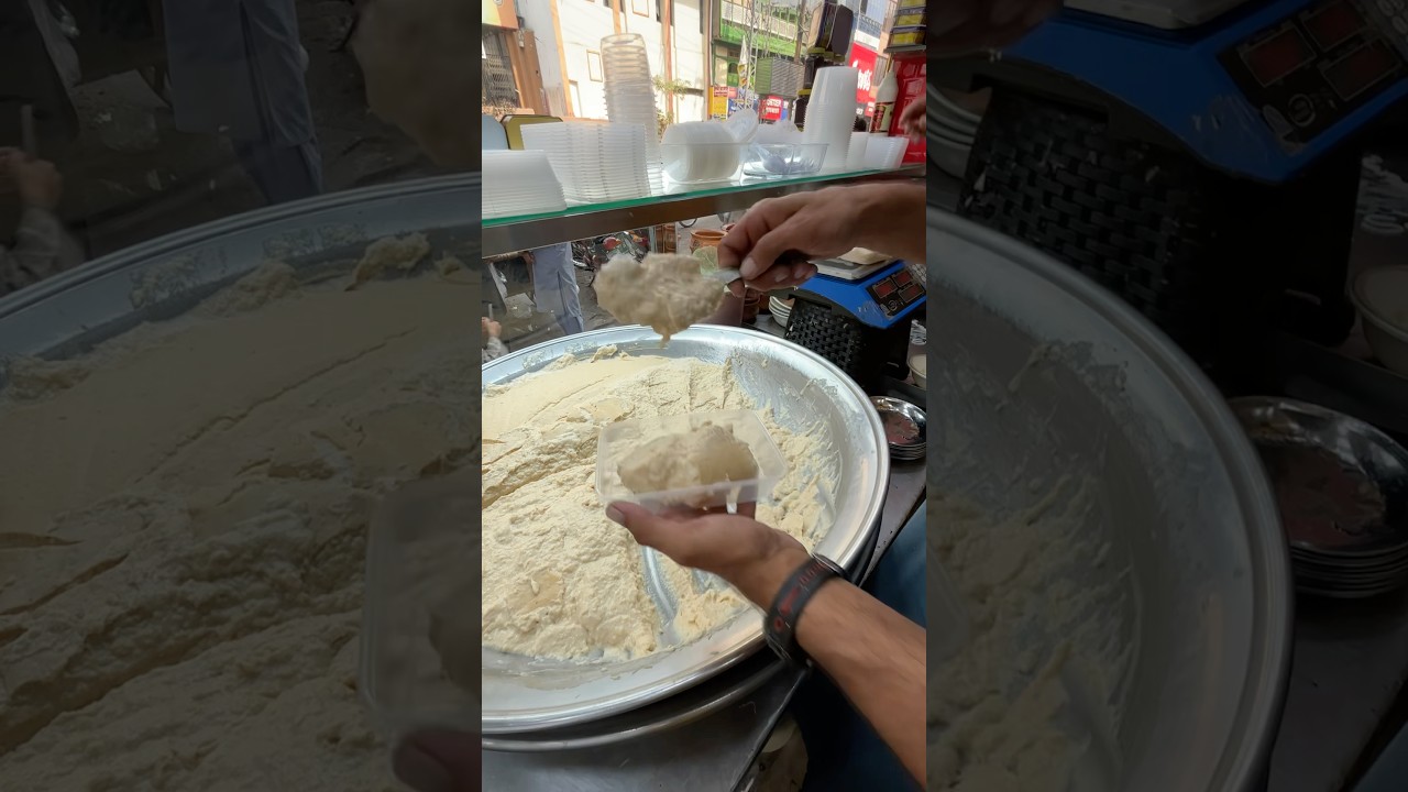 Rich & Creamy Pakistani Dessert | Creamy Peshawari Kheer#Foodie #Shorts #PakistaniFood
