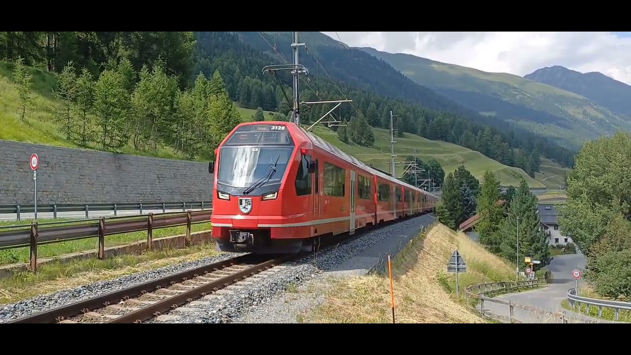 Rhatische Bahn Abe 4/16 Capricorn...in bassa Engadina. Svizzera. Parte [1].