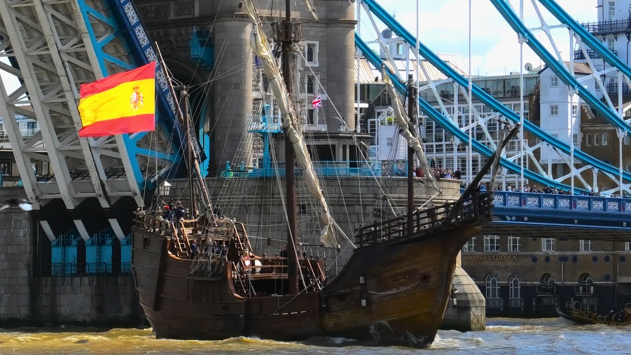 NAO SANTA MARIA arrives in LONDON