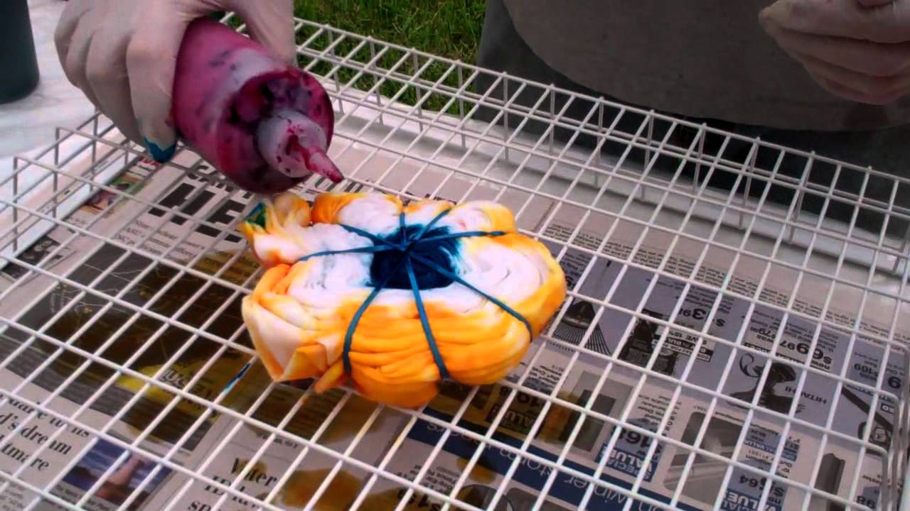 How to Tie Dye with Vivid Colors
