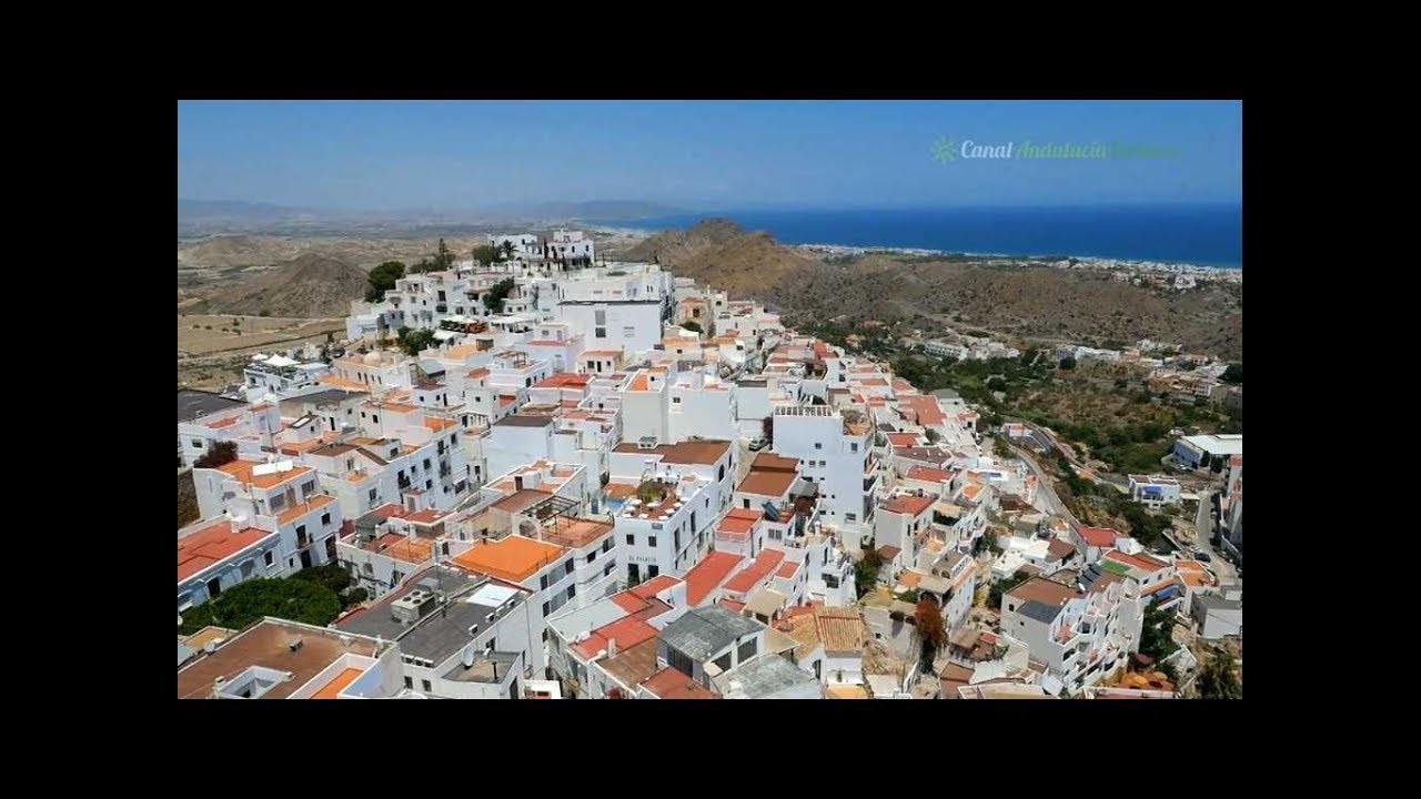 Moj&aacute;car, paseo por el pueblo. Almer&iacute;a