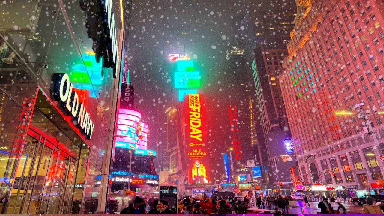 New York City Snow Storm in Times Square - NYC Snow Walk 2022