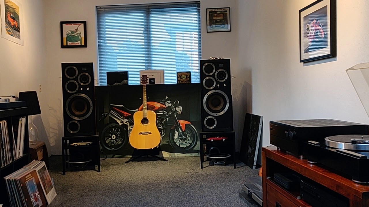 Wharfedale E-70  speaker demo / test .