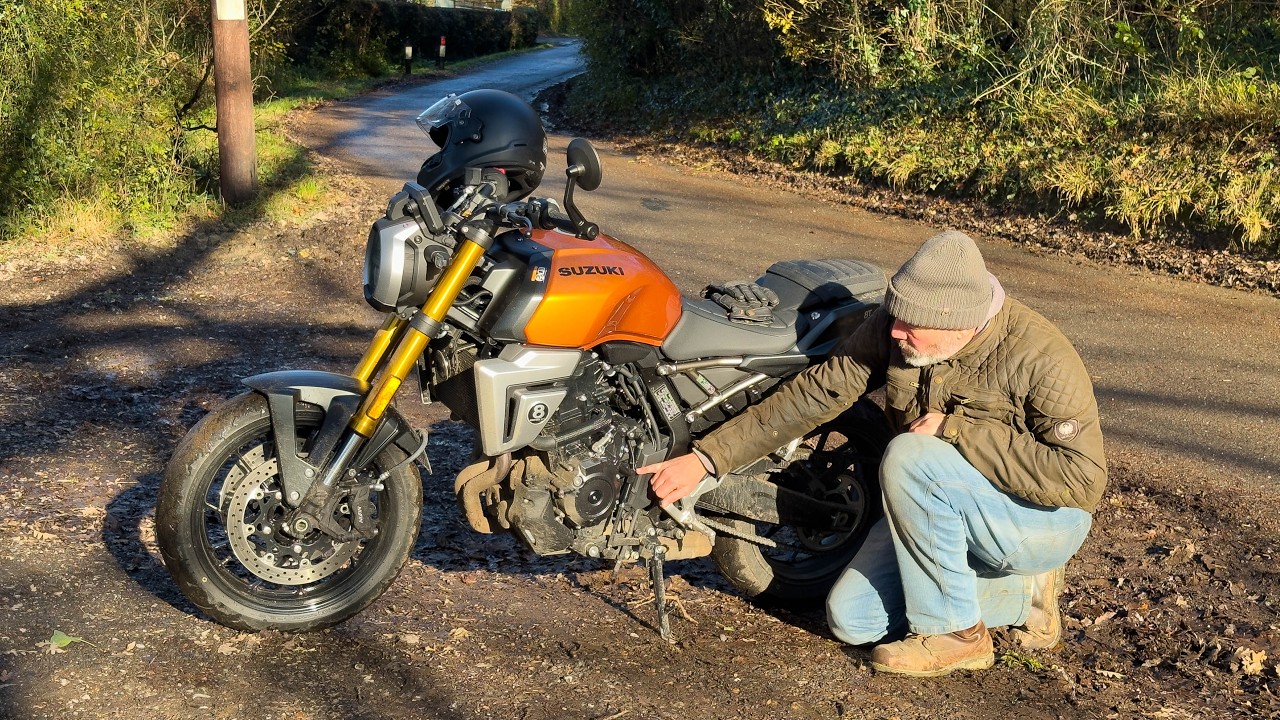 Suzuki GSX-8T / 8TT: жёсткое переключение передач? – Попробуйте.