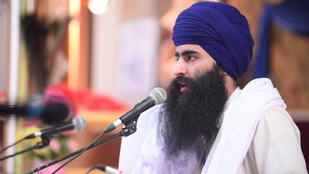 ਡਰਪੈ ਧਰਤਿ ਅਕਾਸੁ ਨਖ੍ਯ੍ਯਤ੍ਰਾ ਸਿਰ ਊਪਰਿ ਅਮਰੁ ਕਰਾਰਾ ॥ ਛੋਟੇ ਸਾਹਿਬਜ਼ਾਦੇ