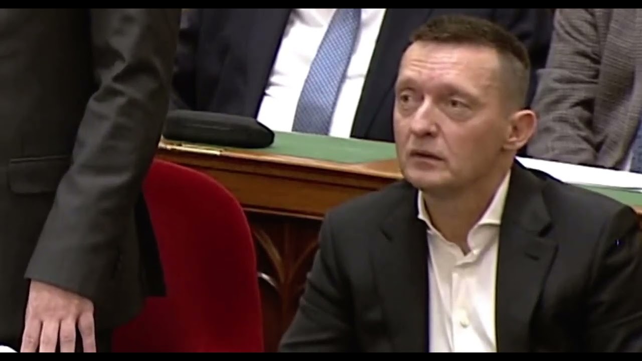 Orb&aacute;n Viktor fogott embere Rog&aacute;n Antal drog hat&aacute;sa alatt &uuml;l a Parlamentben? 2025.11.24.