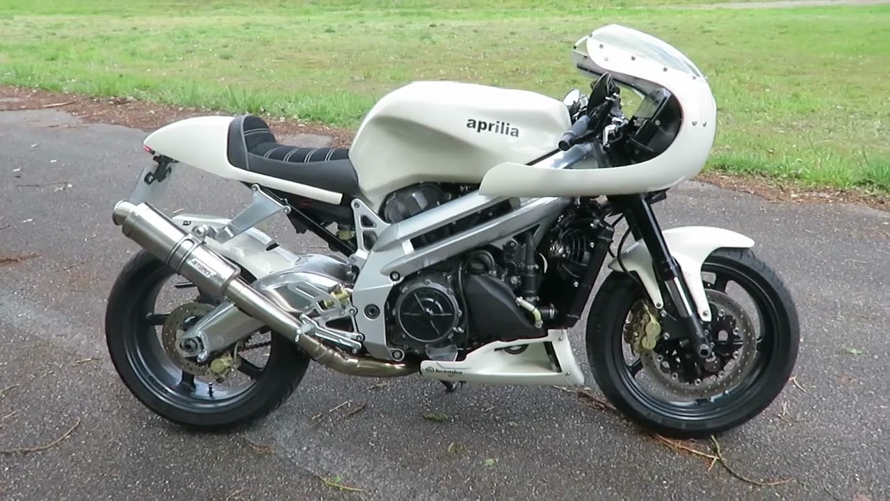 Cafe racer Aprilia turn around 