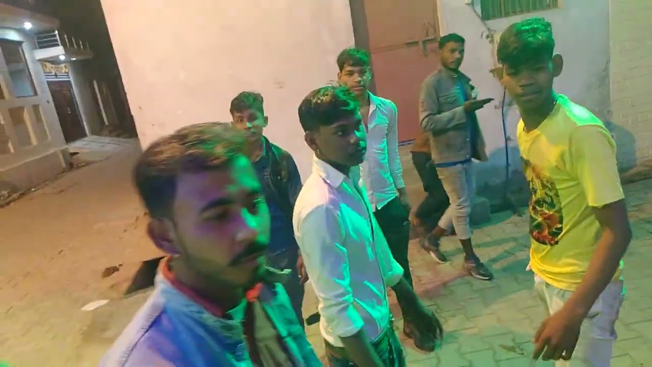 Gam ki duniya chhod ke is Pardes mein a gaye ham #anil_yadav_new_bhojpuri_video #love #whowillbem