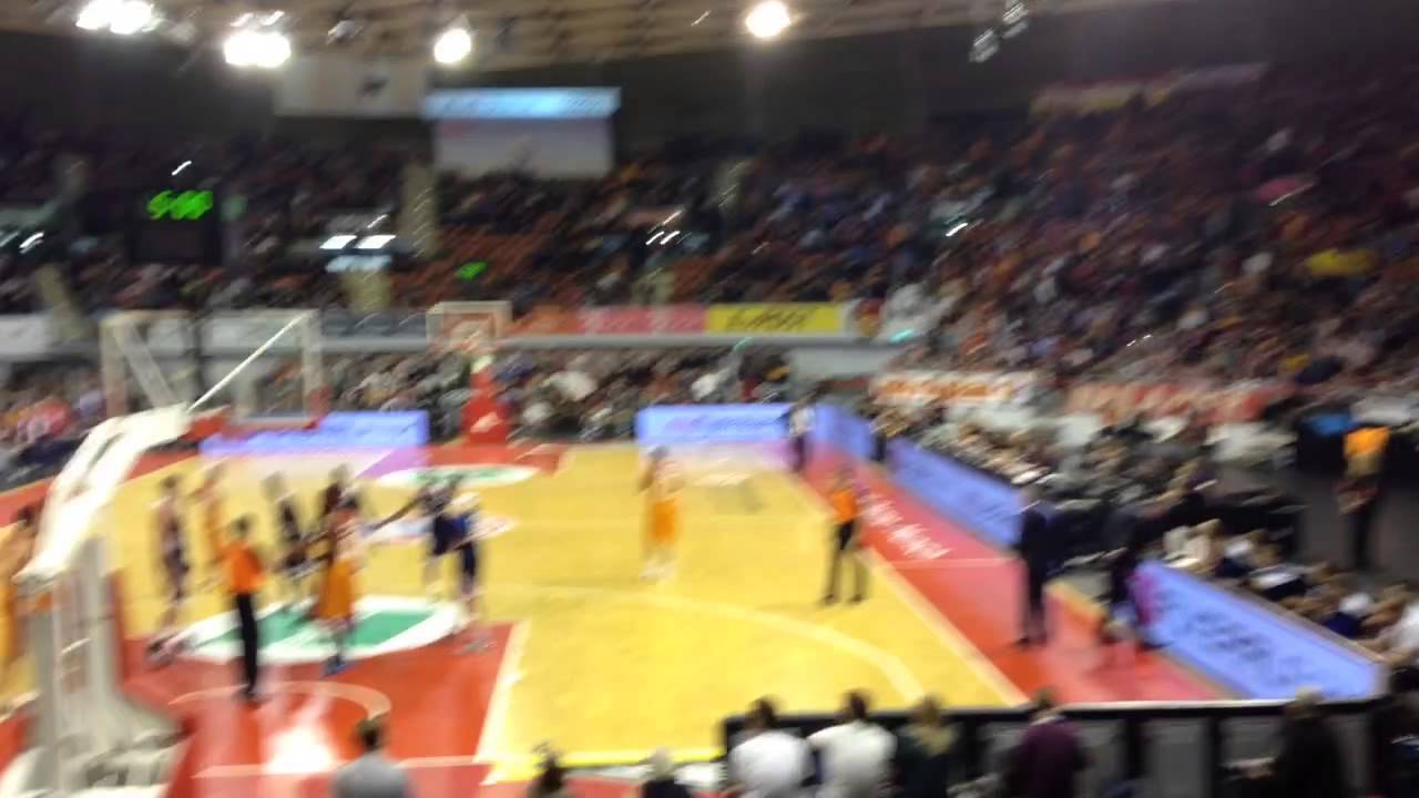 Galatasaray Fans im Audi Dome