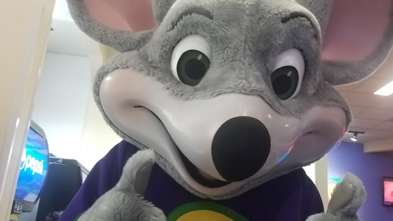 me and my friends chuck e cheese